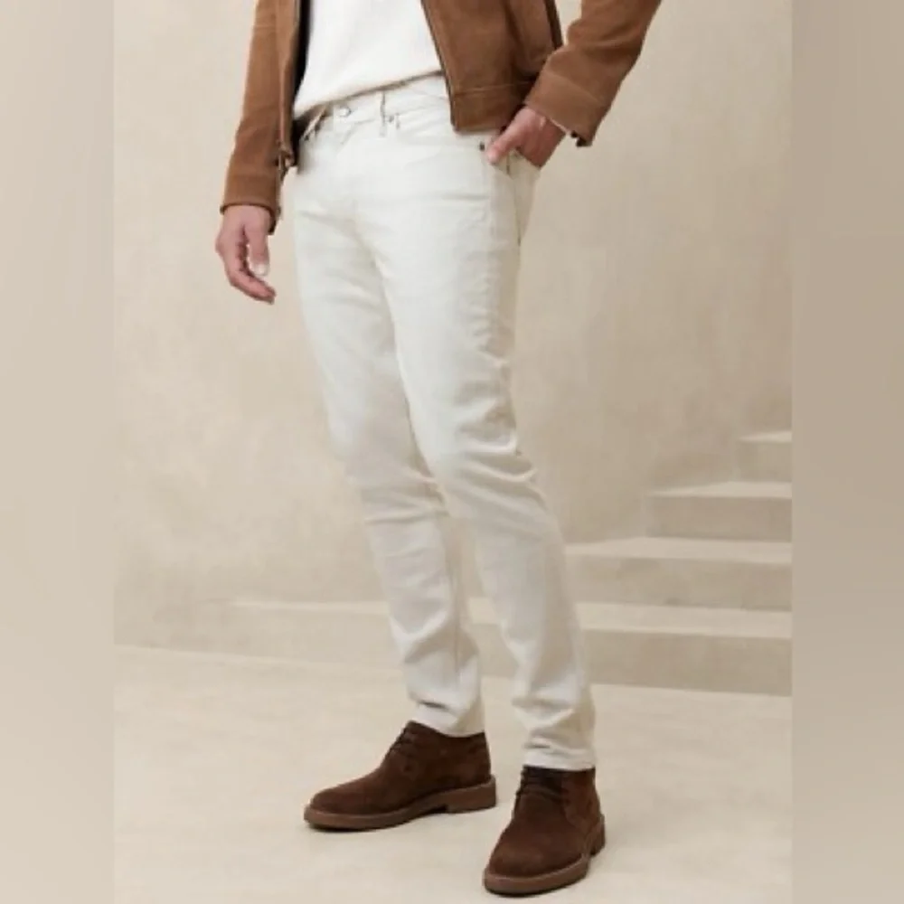 BANANA REPUBLIC Travel Jean Slim fit Size 32 x 30